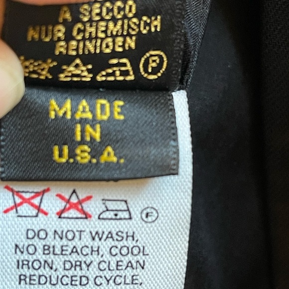 Vintage Donna Karan Blazer - Picture 8 of 9